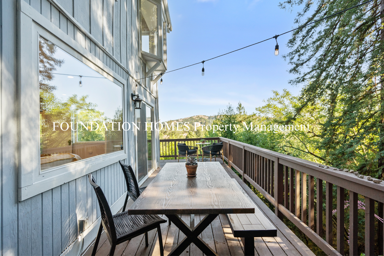 223 Scenic Rd - Photo 7 of 34
