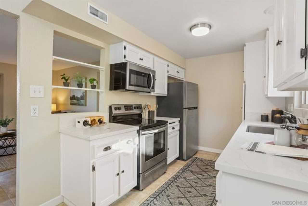 1355 Partridge Ave - Photo 3 of 16