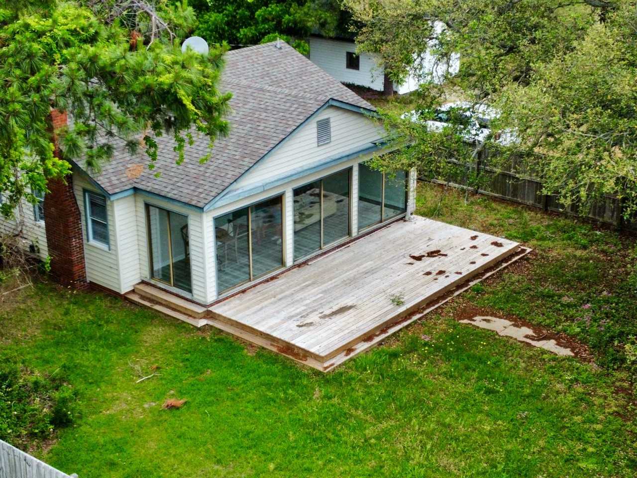 104 Holly Ln - Photo 3 of 6