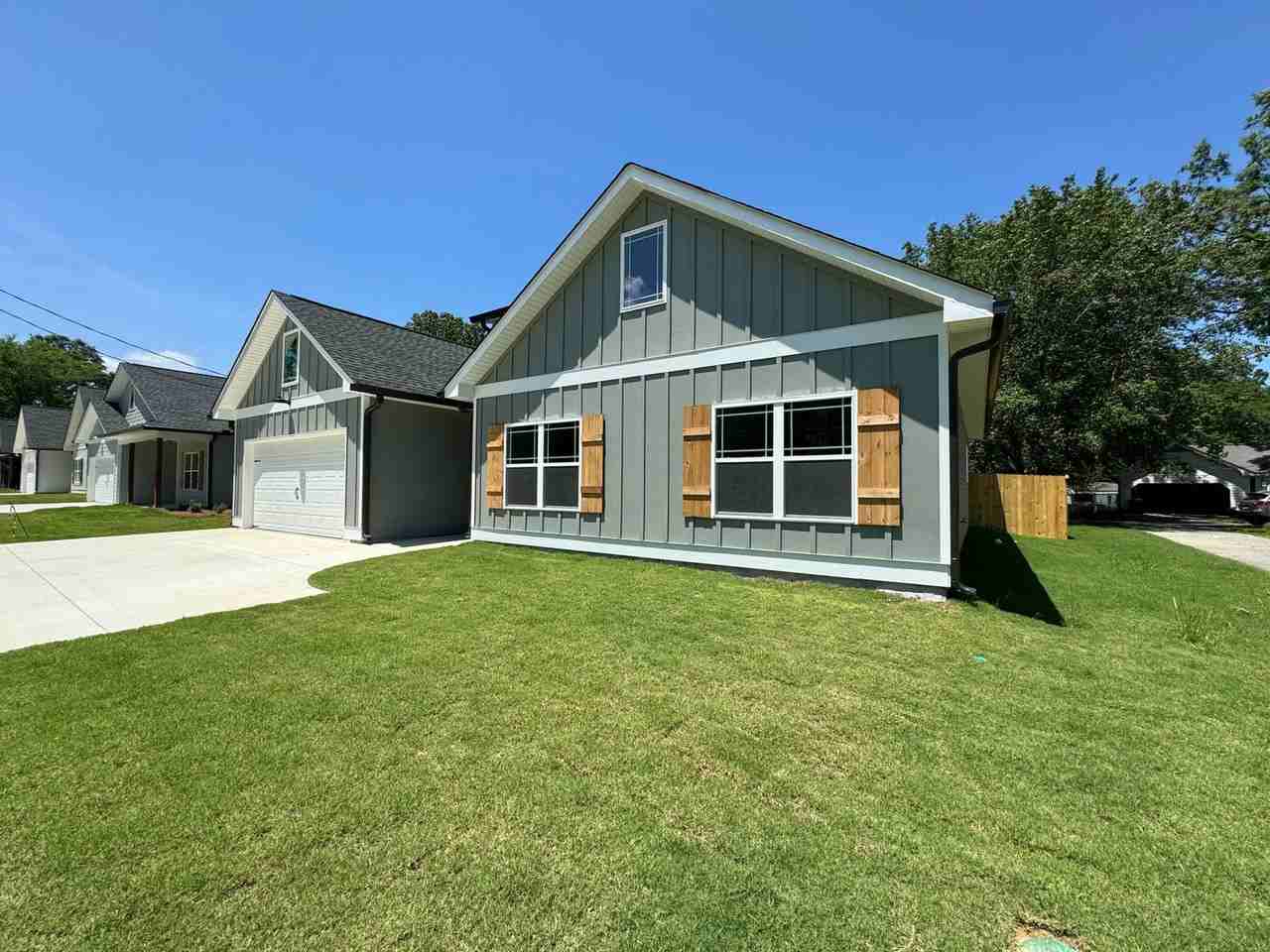 263 Dugger Dr Ne - Photo 2 of 32