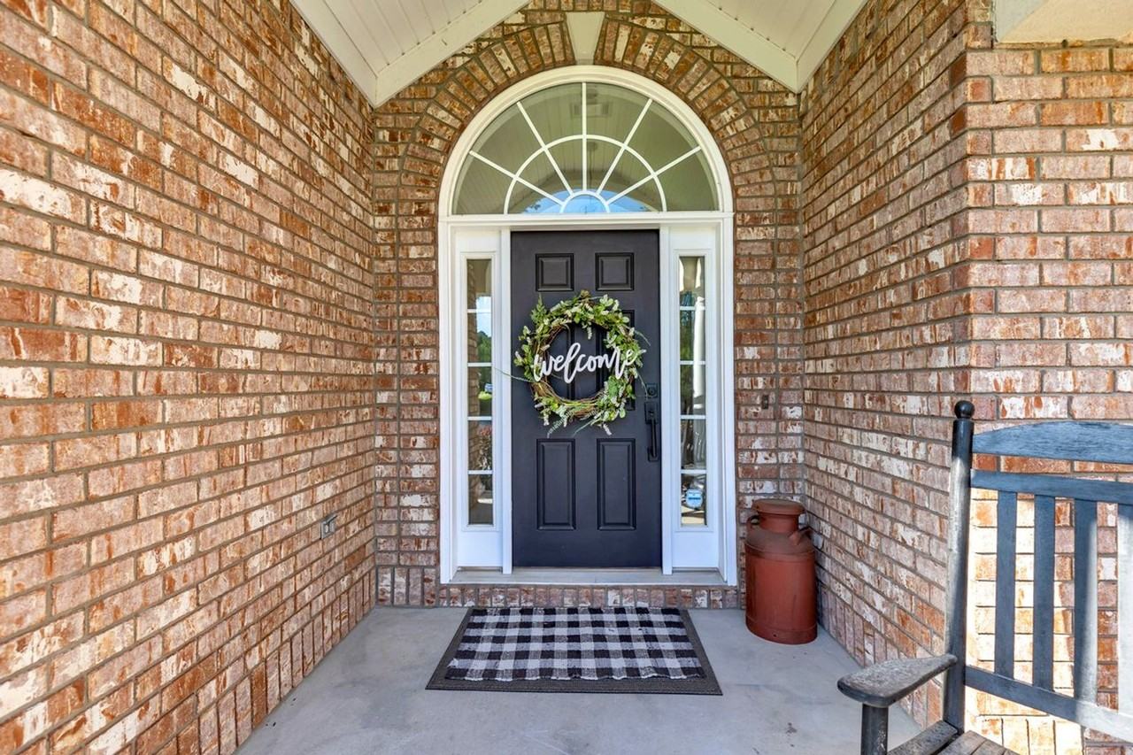 19 Saint Martin Cir - Photo 4 of 50