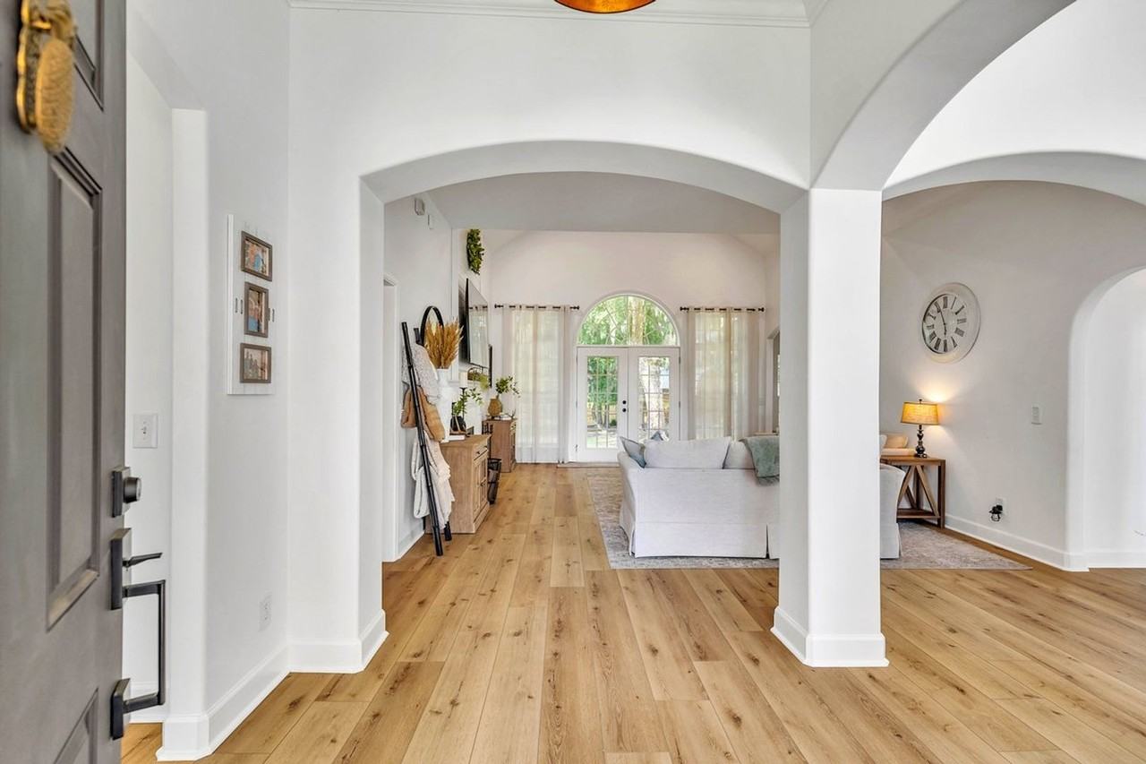 19 Saint Martin Cir - Photo 5 of 50