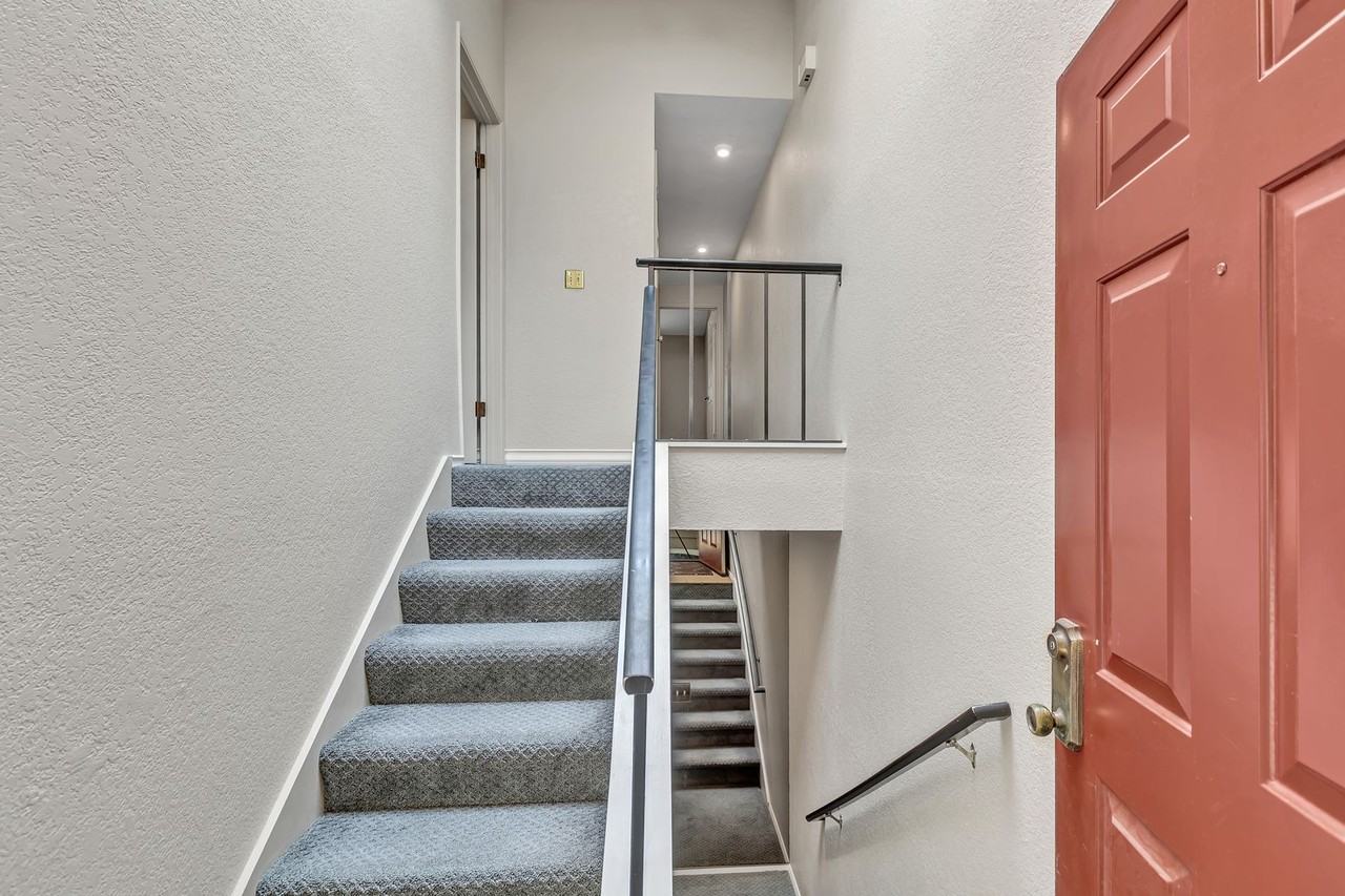 15232 Sunwood Blvd - Photo 3 of 28