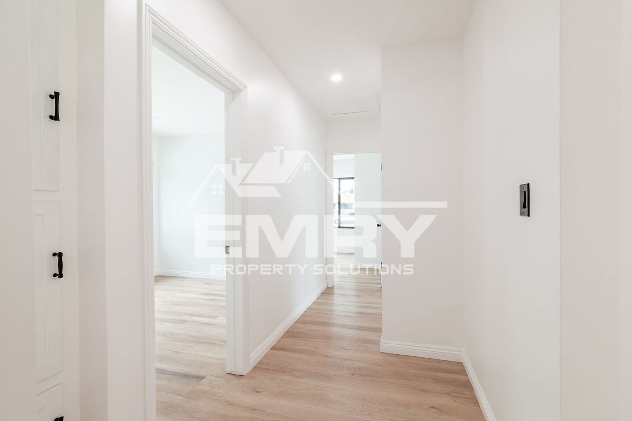 9135 Arrington Ave - Photo 7 of 31