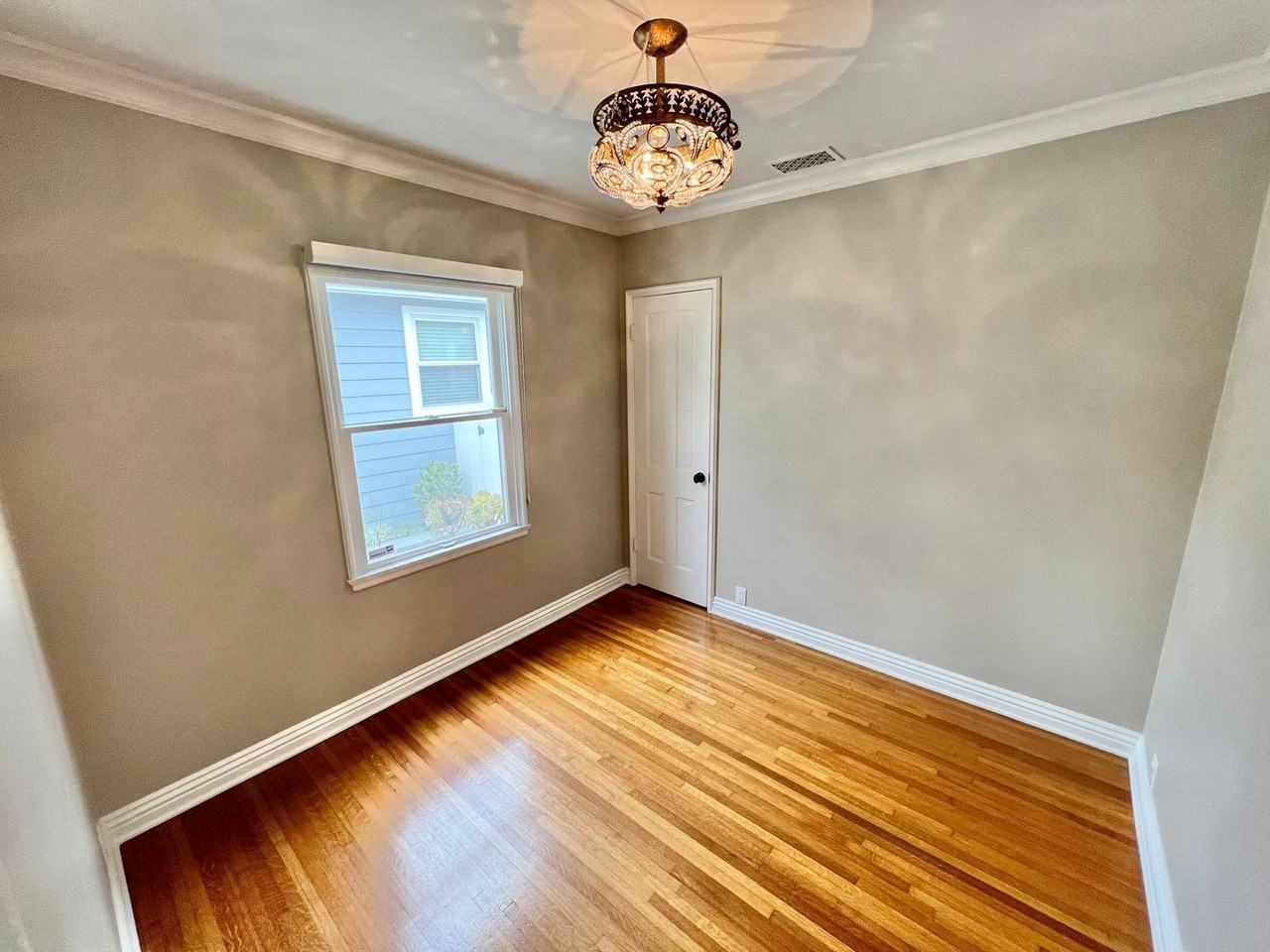 288 Glendora Ave - Photo 3 of 34