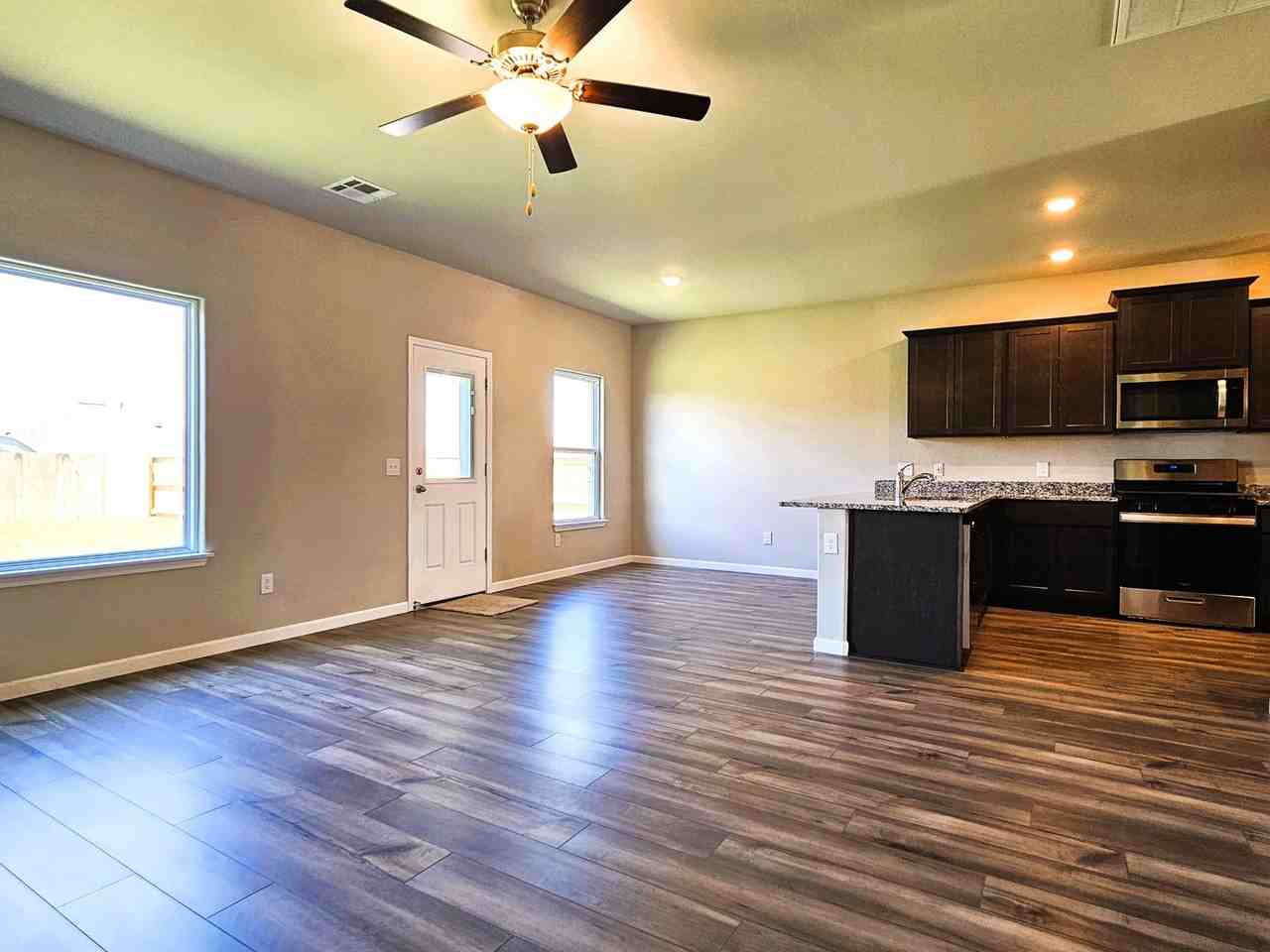 1616 Amaranth Ln - Photo 3 of 43