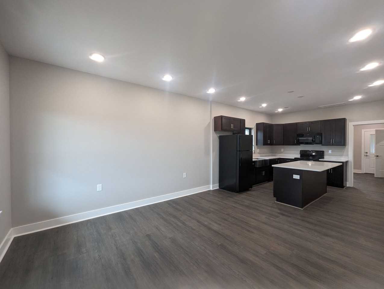 4 Estes Way - Photo 2 of 15