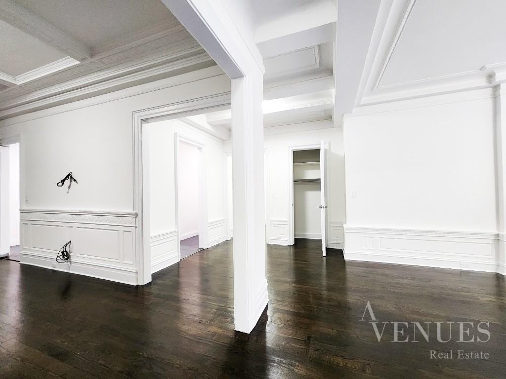 W 58th St #9BA - Photo 3 of 16