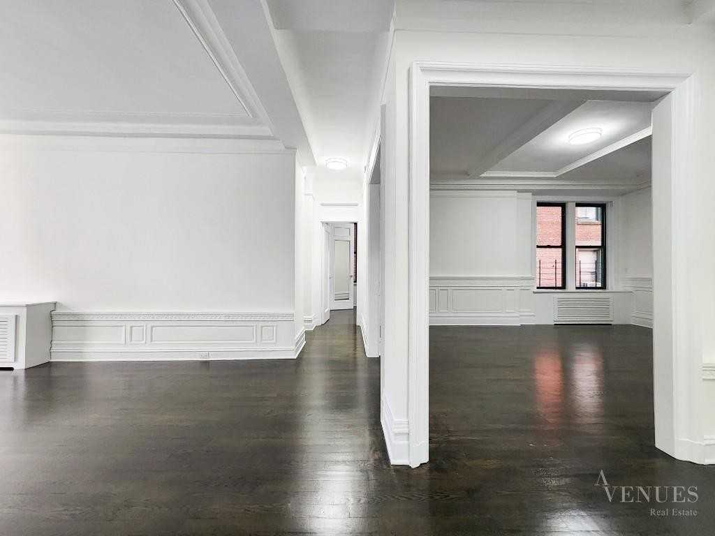 W 58th St #9BA - Photo 2 of 16