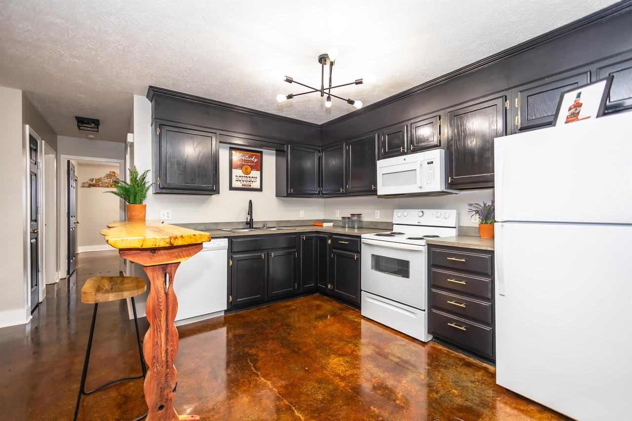 103 Wall Street #103DWALLST - Photo 2 of 15