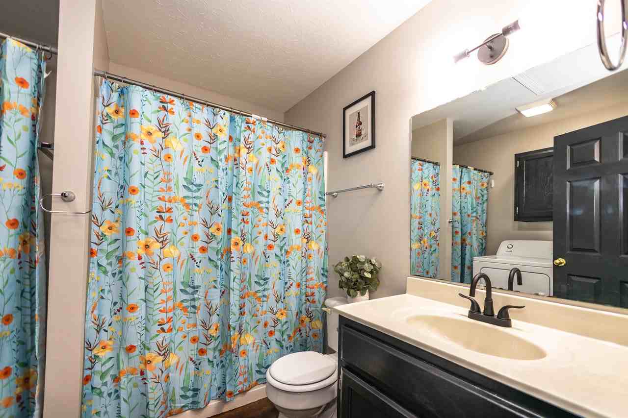 111 Sydne Ln - Photo 4 of 15