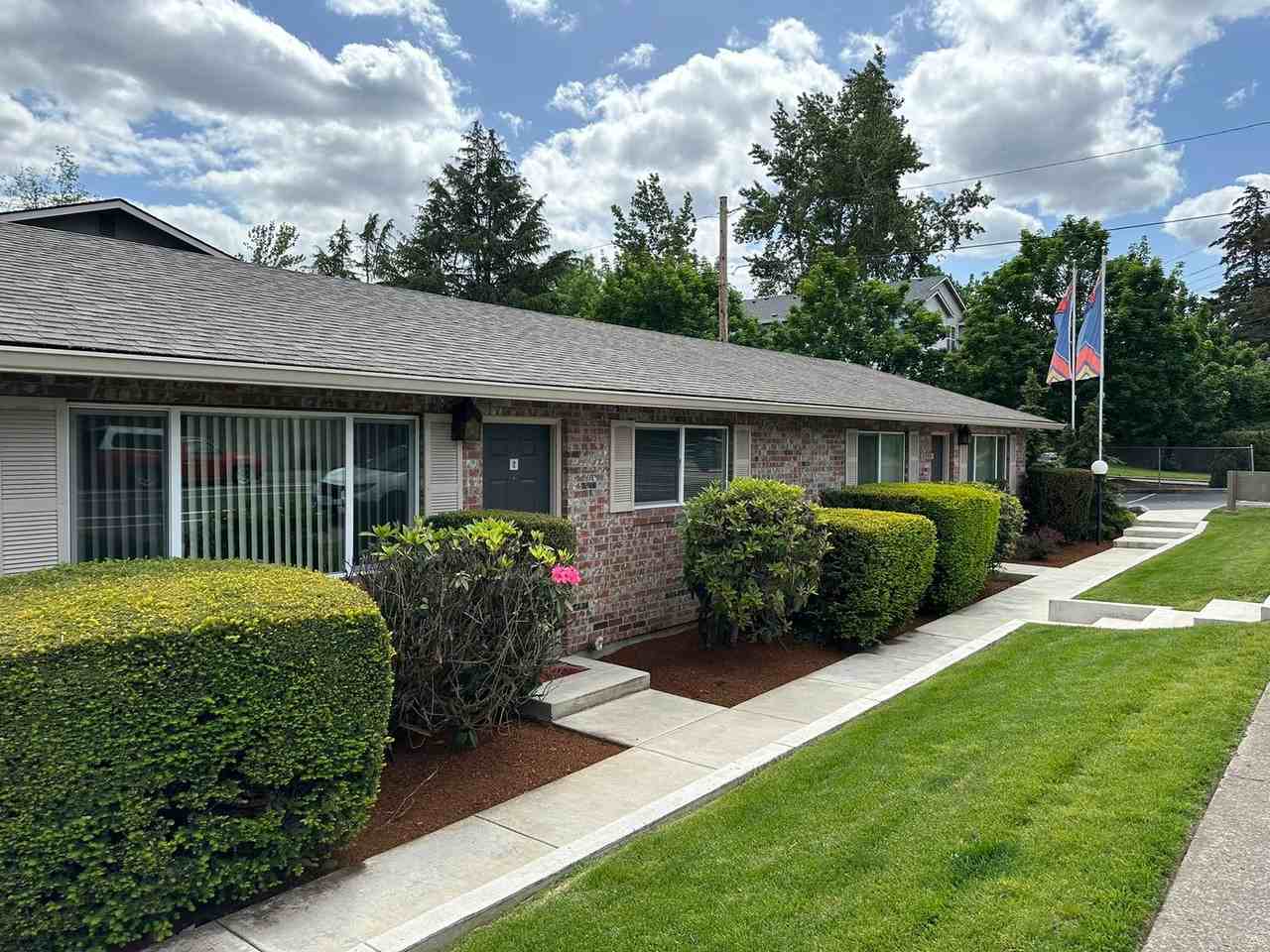 Timber Grove at Mt. Scott - Photo 2 of 50