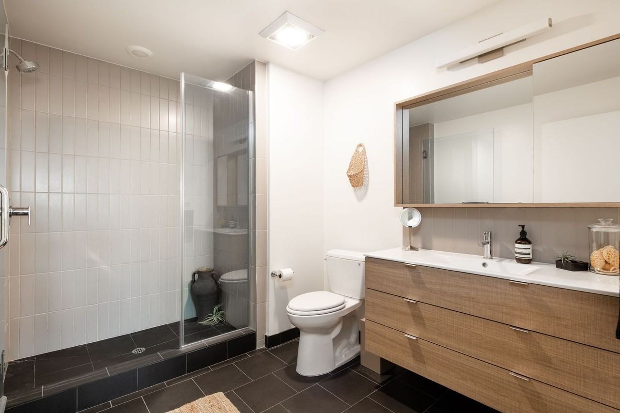 Frame Mar Vista - Photo 2 of 19