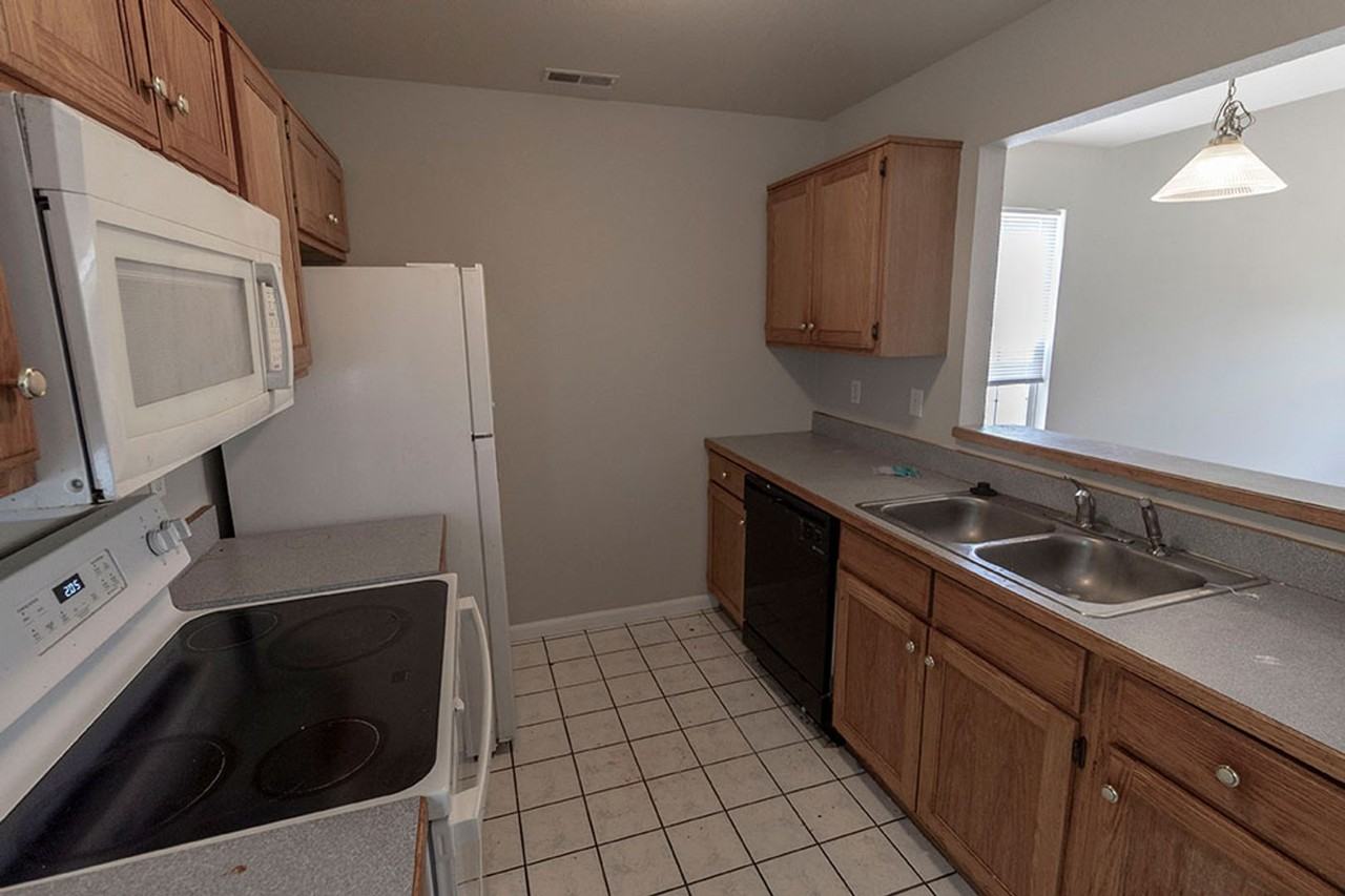 1412 N Frideriki Dr - Photo 6 of 22