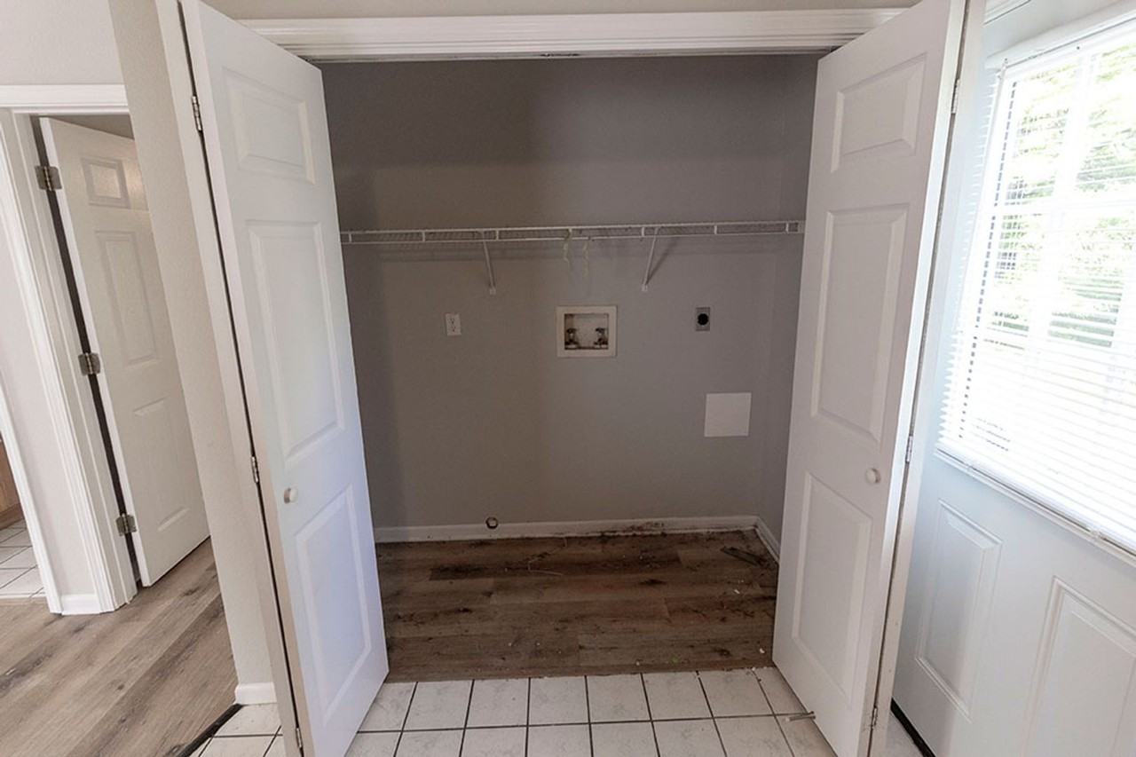 1412 N Frideriki Dr - Photo 7 of 22