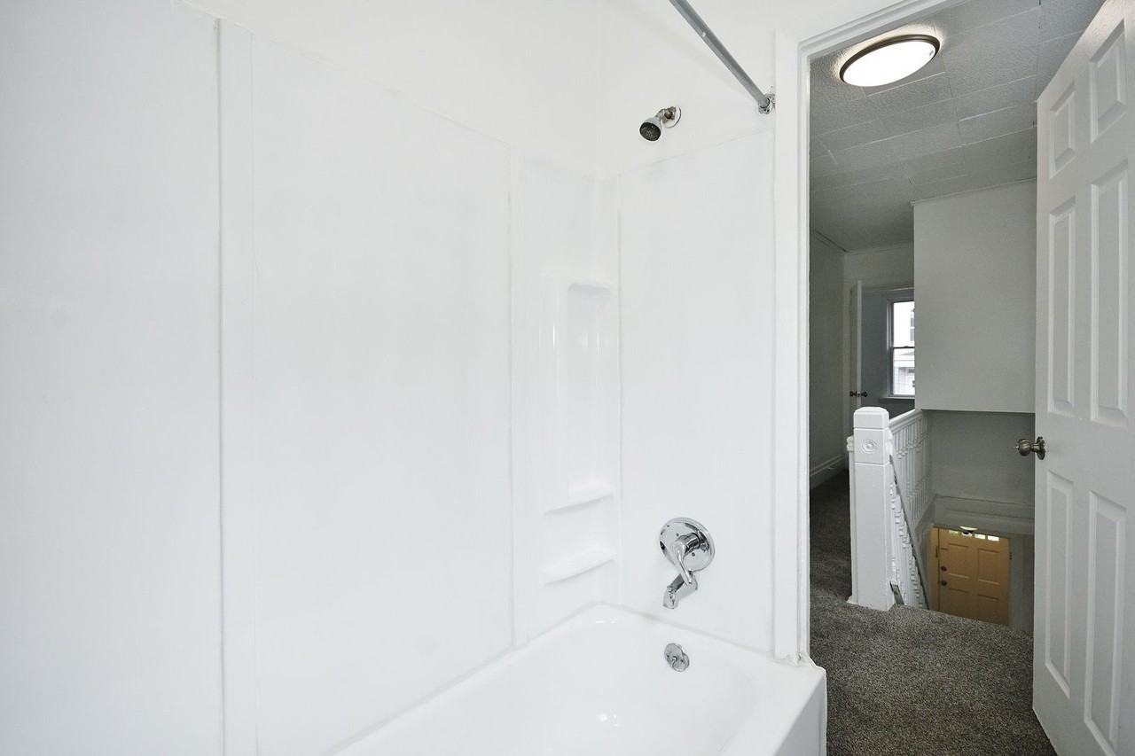 514 Franklin St - Photo 5 of 29