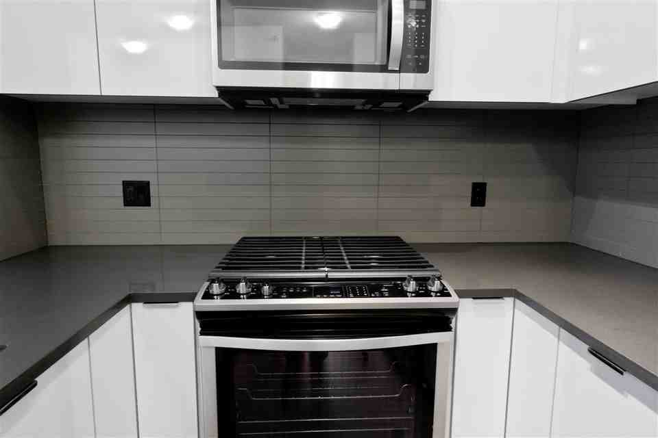 3323 151 Street #405 - Photo 5 of 15