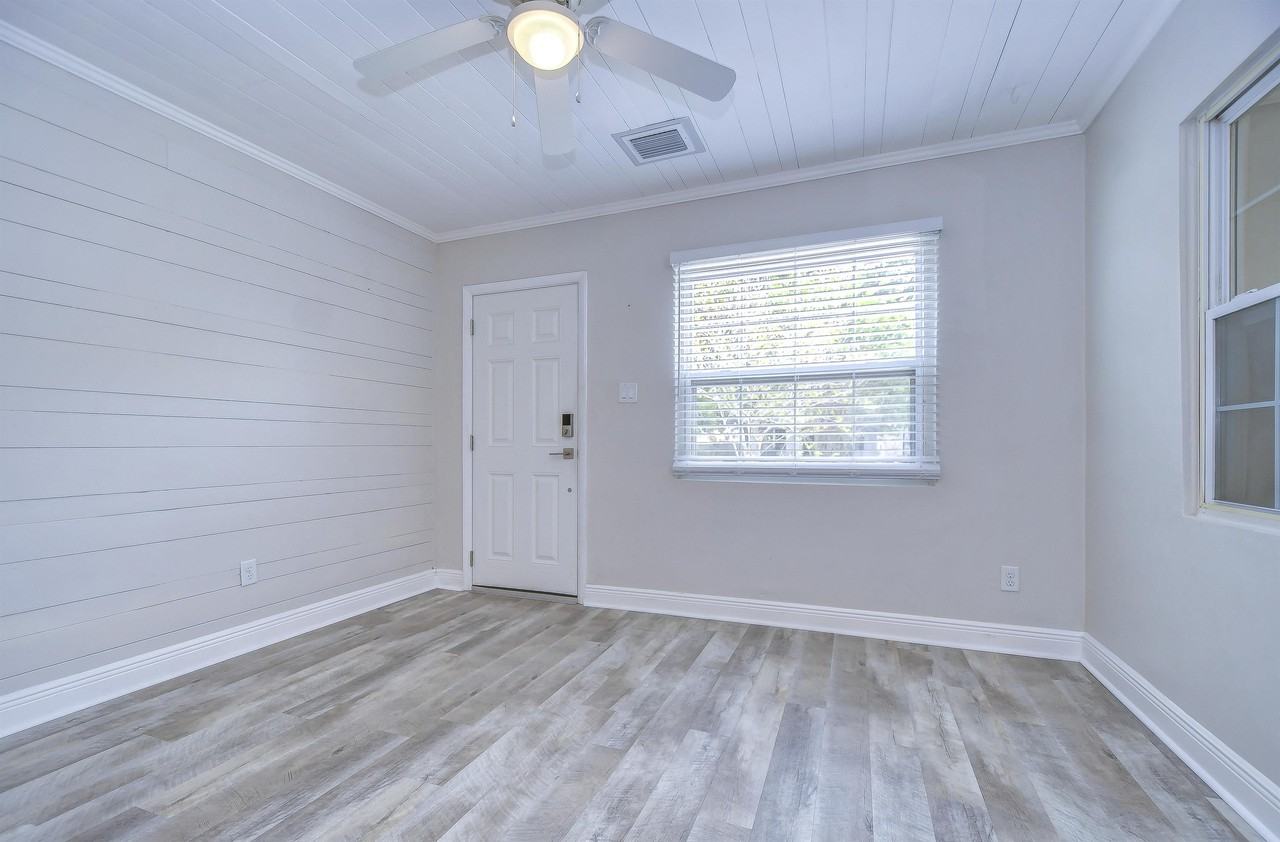 4420 67th St N #1 - Photo 5 of 27