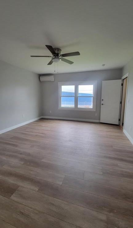 183 Lowell St - Photo 2 of 6