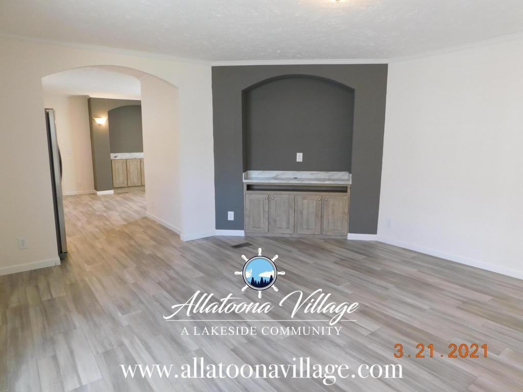 4693 Cox St Se - Photo 3 of 28