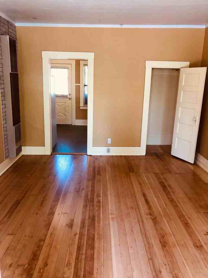 138 Nw Florida Ave #2 - Photo 3 of 14