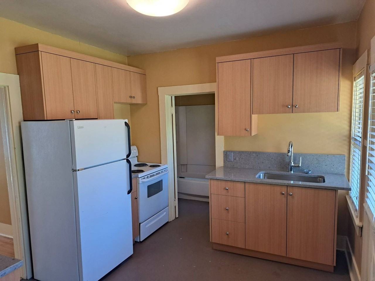 138 Nw Florida Ave #2 - Photo 4 of 14