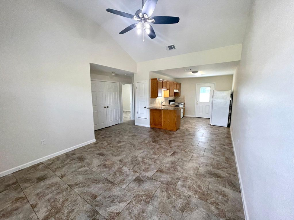 1731 Greenwood Ln #1731 - Photo 3 of 6