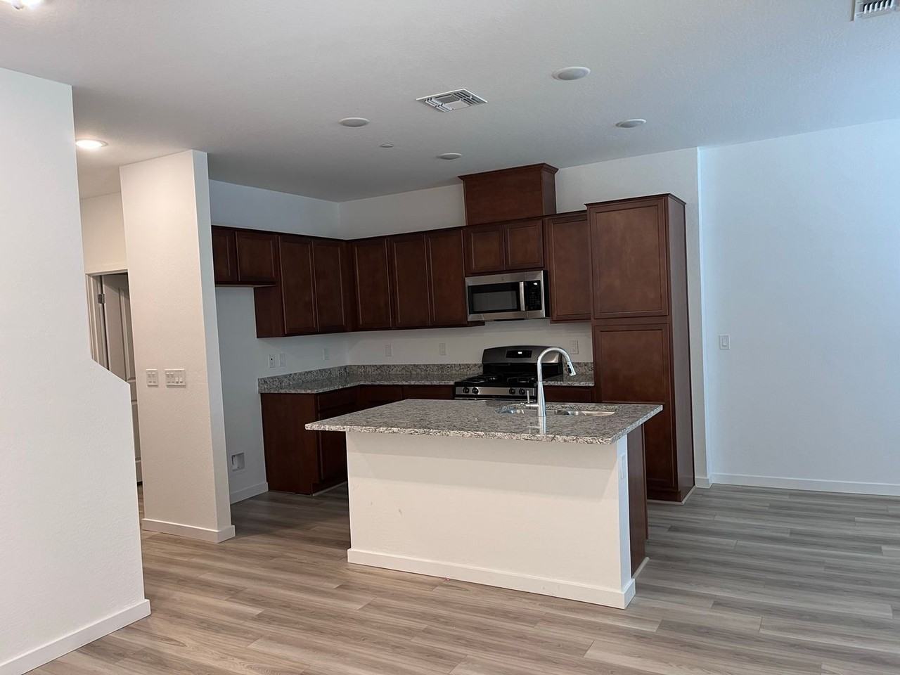 759 E Zesta Ln - Photo 6 of 50