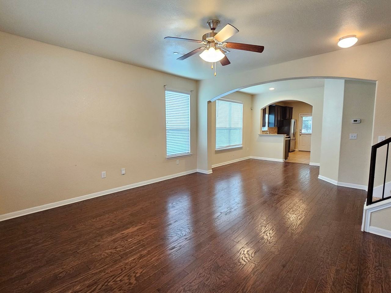 808 Lost Pines Ln - Photo 4 of 36