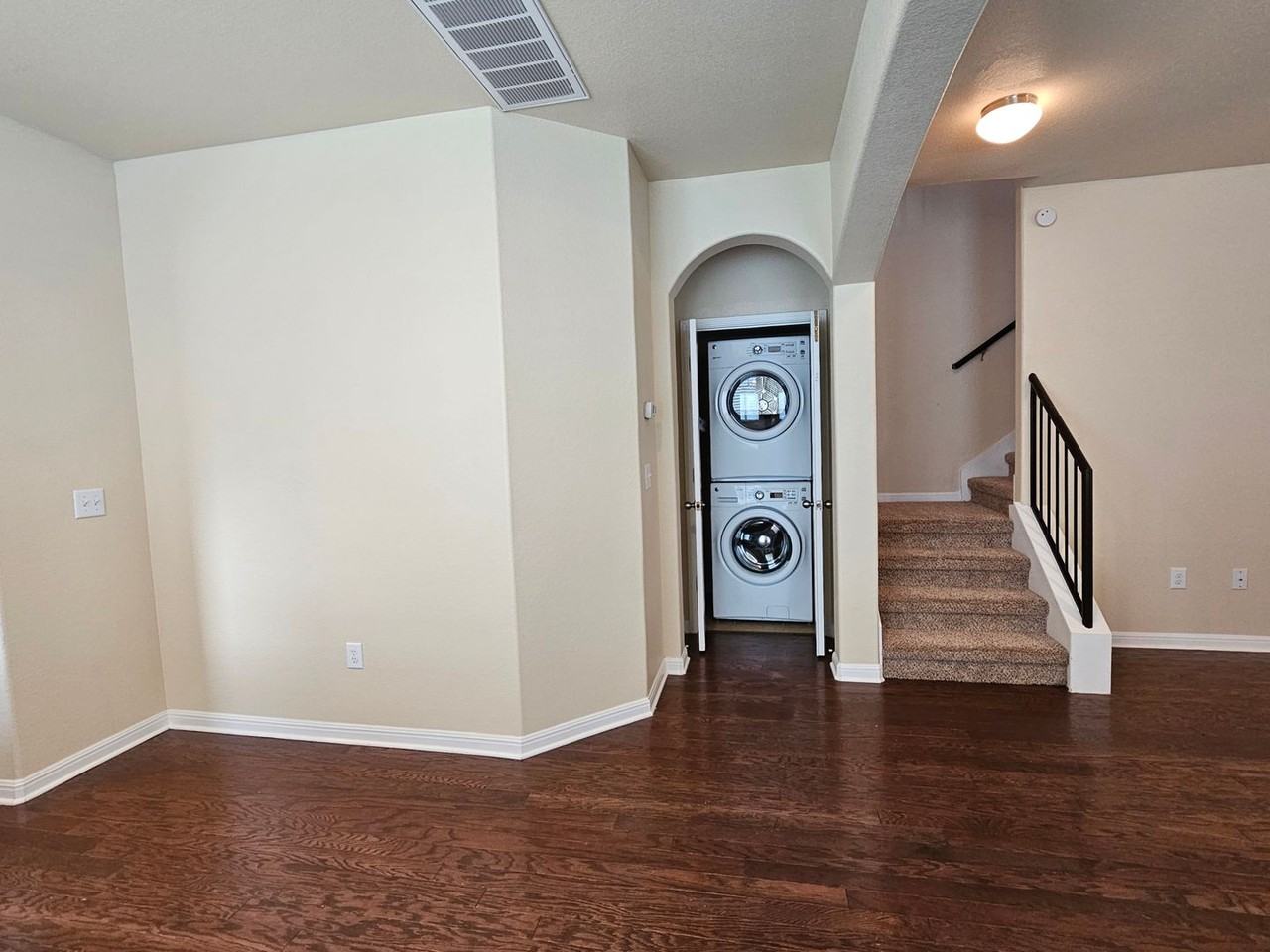 808 Lost Pines Ln - Photo 7 of 36