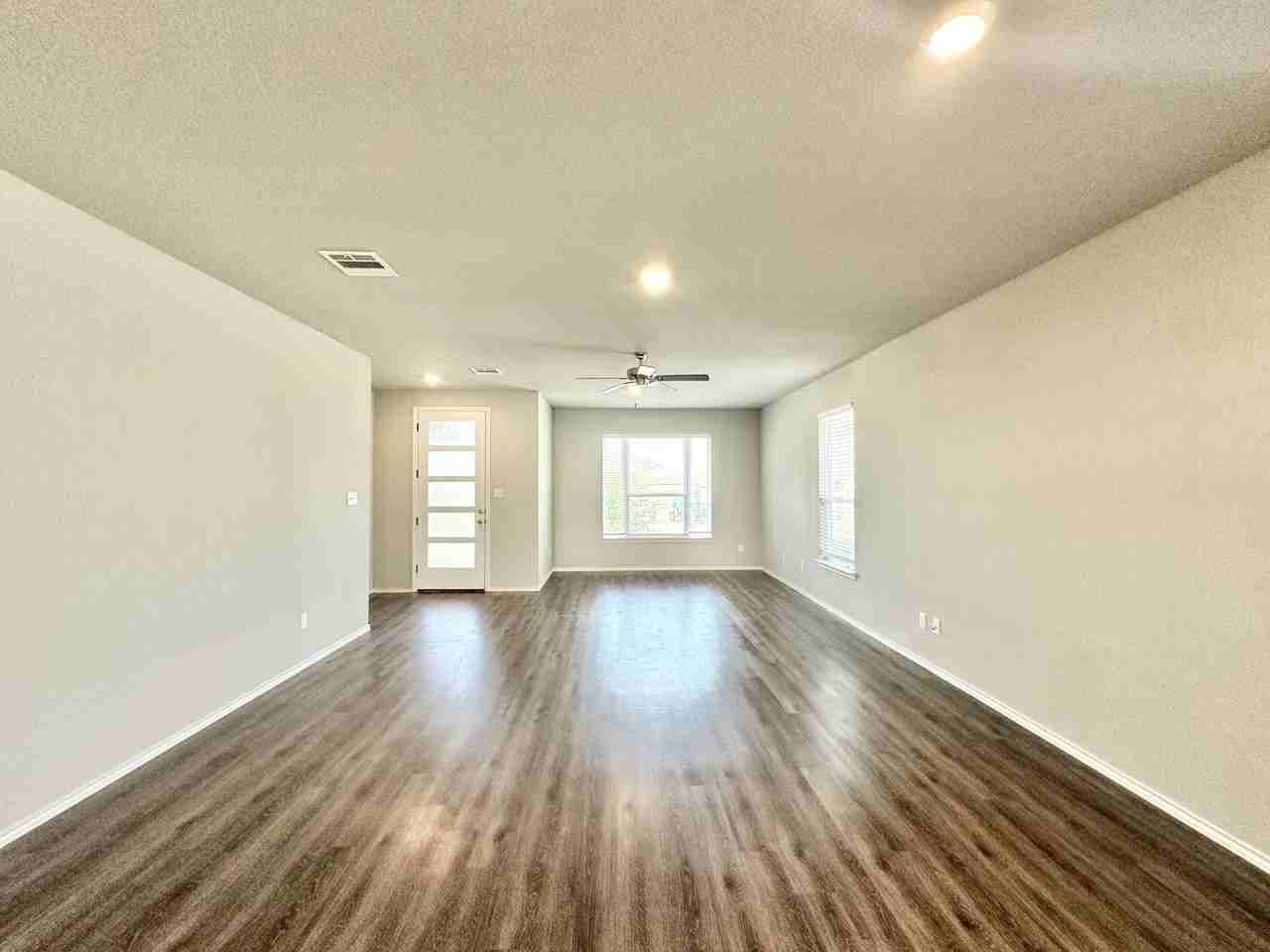 7706 Purvis St - Photo 7 of 34