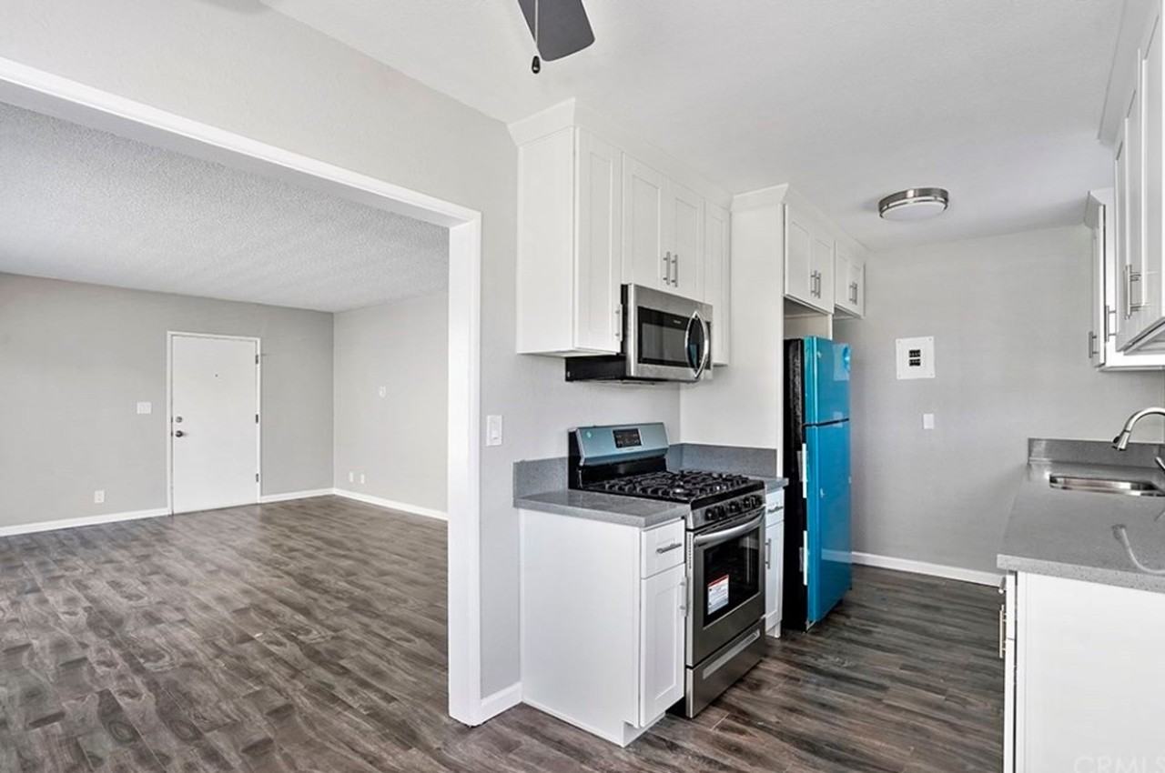 731 Owen Dr - Photo 2 of 4