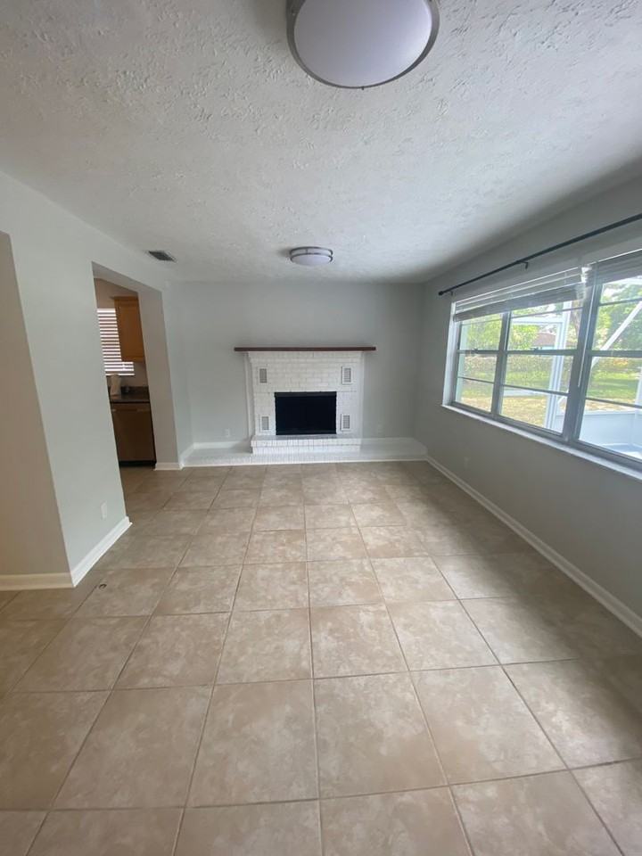 1317 Willow Rd - Photo 3 of 33