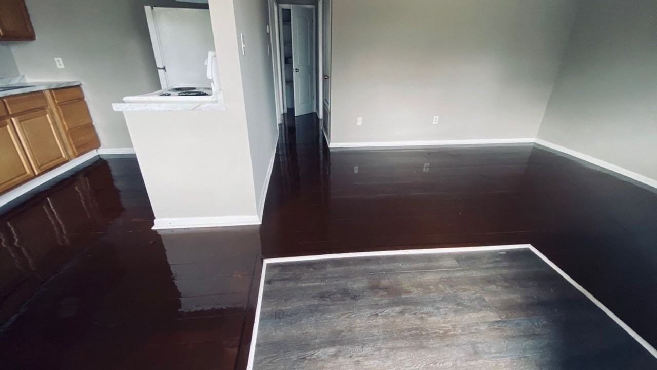 235 Pinecrest Ave - Photo 2 of 10