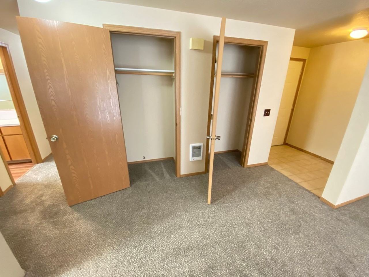 109 S Pearl St. - Photo 5 of 18