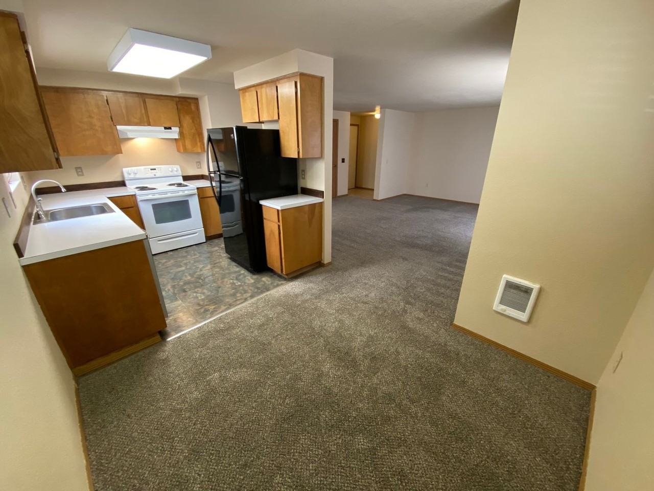 109 S Pearl St. - Photo 6 of 18
