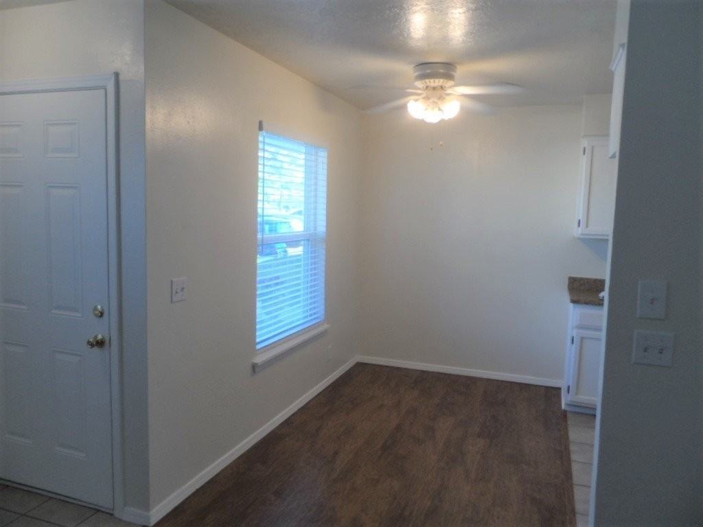 Glen Oaks Row Homes - Photo 3 of 29