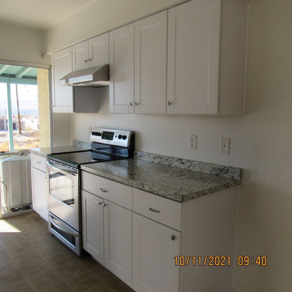 2900 Arabian Dr - Photo 3 of 14