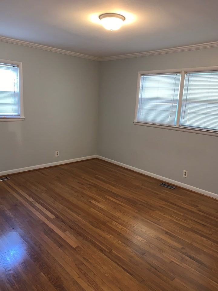 636 Cardinal Ln - Photo 4 of 50