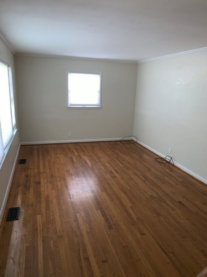 636 Cardinal Ln - Photo 5 of 50