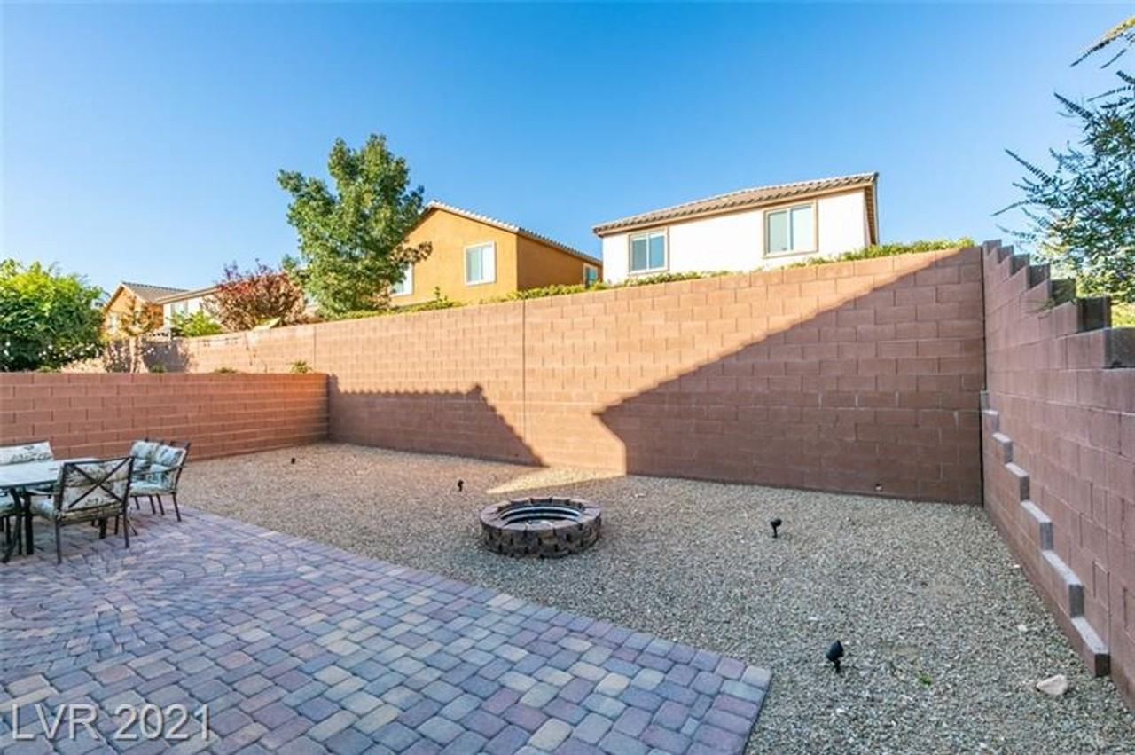 10981 Elk Sands Rd - Photo 3 of 21