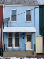 featured image of 205 W 5th St