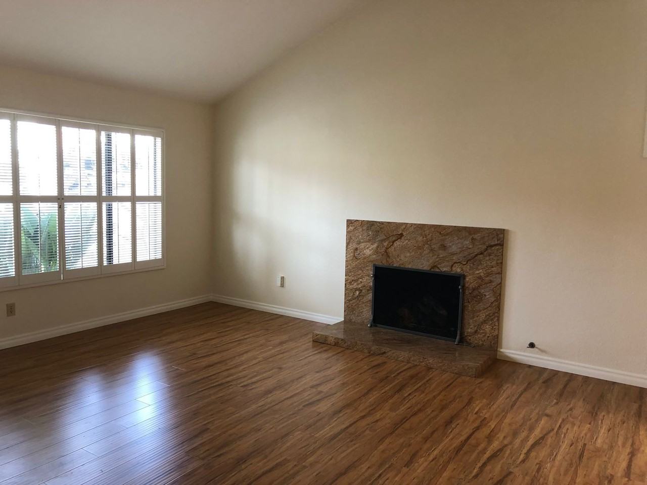 17132 Harbor Bluffs Cr - Photo 3 of 35