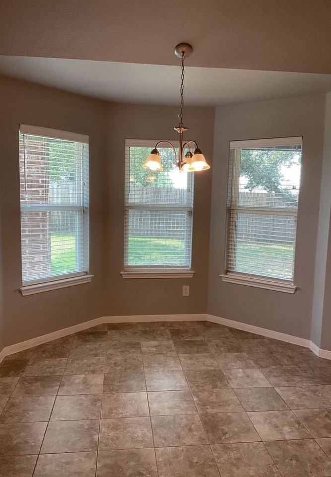 5104 Charles Loop - Photo 5 of 29