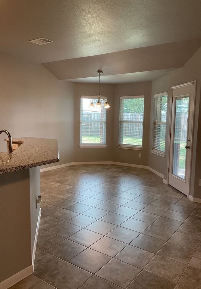 5104 Charles Loop - Photo 6 of 29