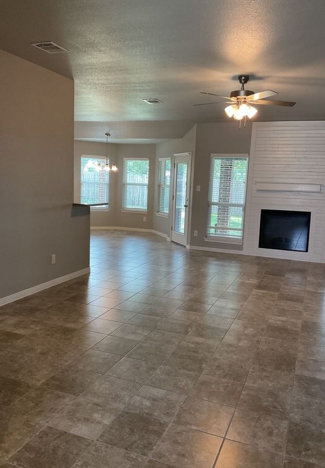 5104 Charles Loop - Photo 7 of 29