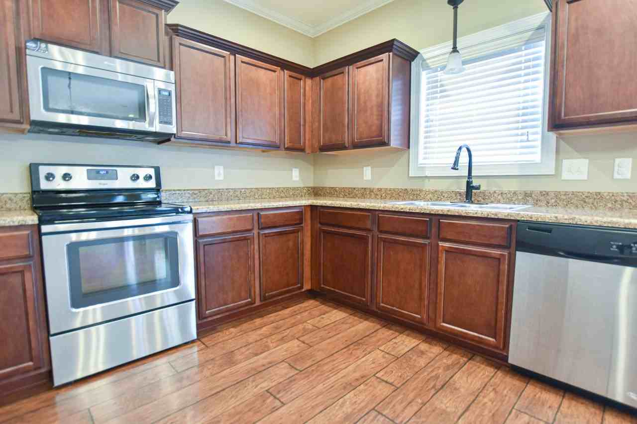 771 Sturdivant Dr - Photo 7 of 17