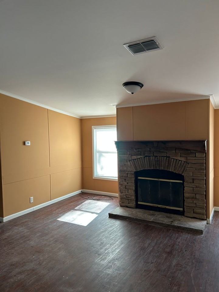 1002 Everglade Dr - Photo 2 of 17