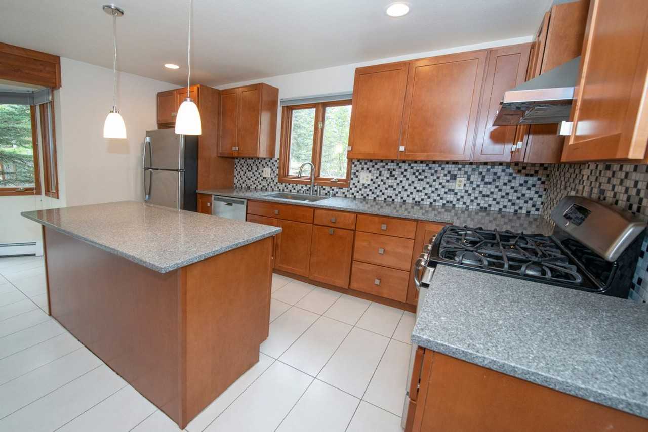 4141 Raspberry Rd - Photo 2 of 20