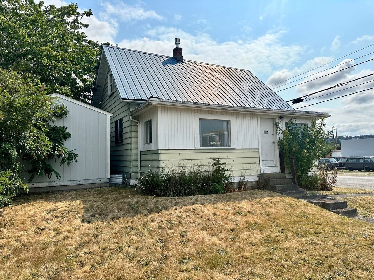 2100 Humboldt St - Photo 2 of 19